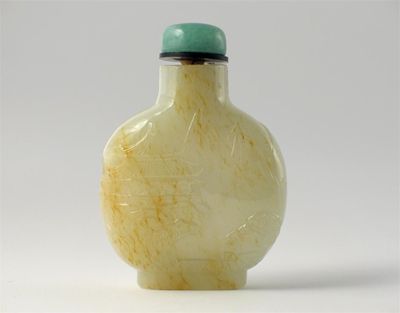 Appraisal: A Chinese jade snuff bottle carved with a pavilion and