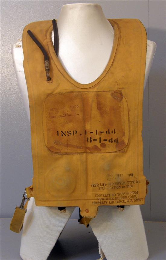 Appraisal: World War II American Airforce lifejacket inscribed 'life preserver type