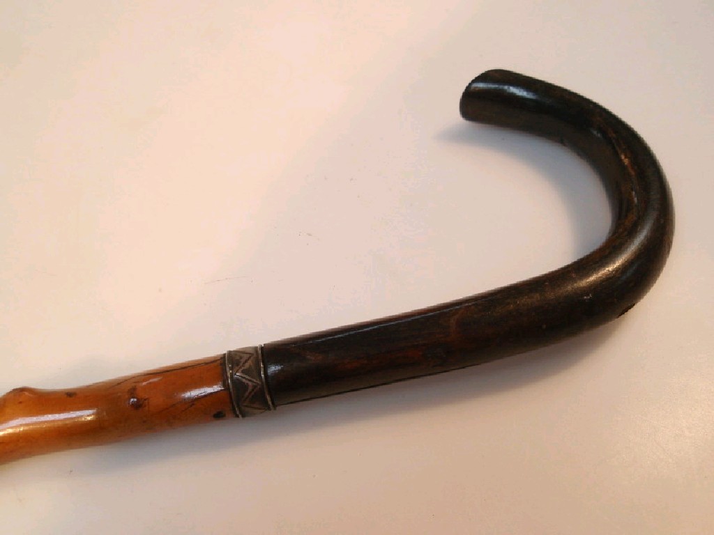 Appraisal: An antique briar walking cane swordstick