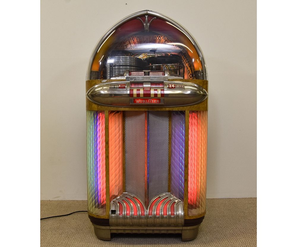 Appraisal: Vintage Wurlitzer Juke Box Model Vintage Wurlitzer juke box model