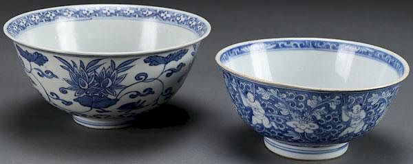 Appraisal: CHINESE BLUE WHITE PORCELAIN BOWLS MING QING A FINE PAIR