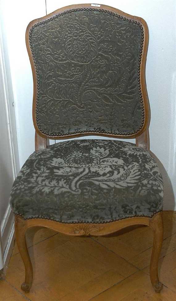 Appraisal: SET OF CHAIRS A LA REINE late Louis XV West