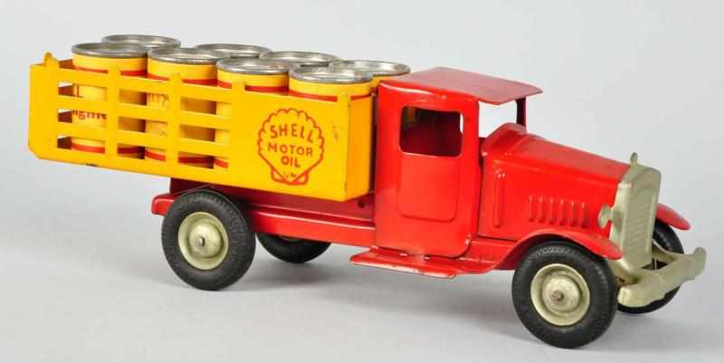 Appraisal: Pressed Steel Metalcraft Shell Motor Oil Truck Description American Eight