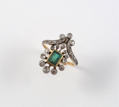 Appraisal: An Edwardian emerald and diamond ring The baguette shaped emerald