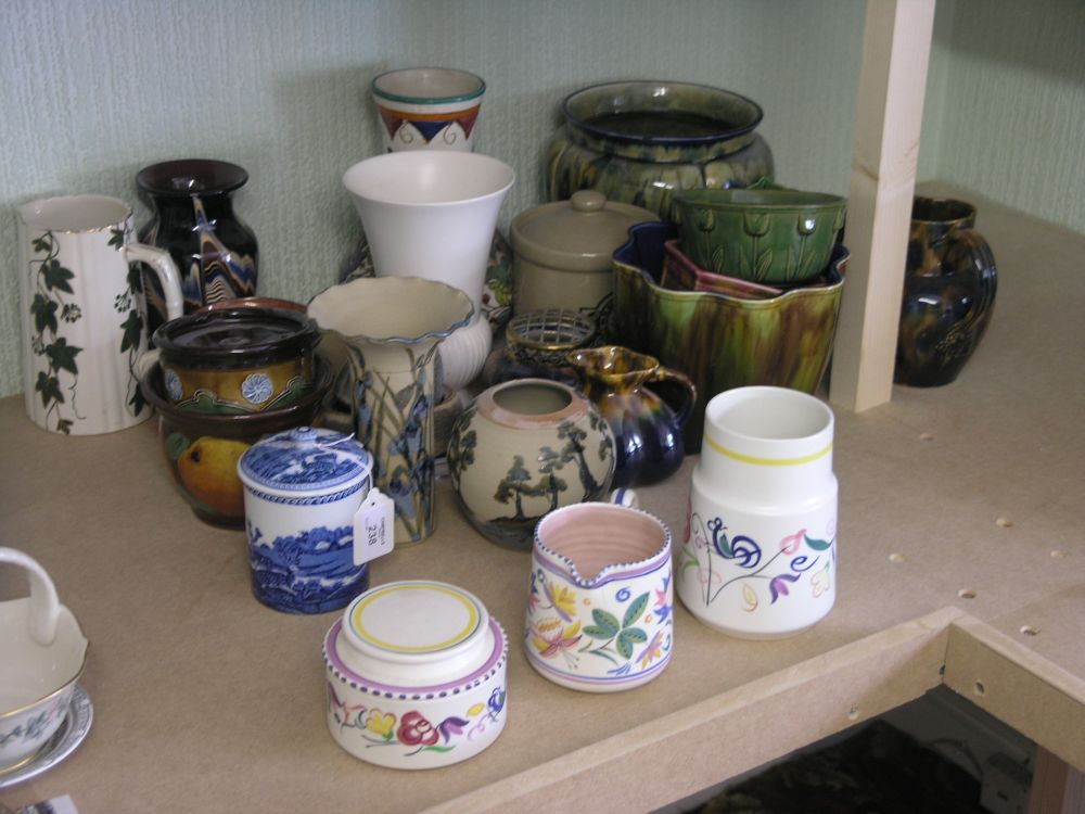 Appraisal: A Wedgwood pickle jar and cover fallow deer pattern together