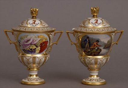 Appraisal: PAIR OF BARR FLIGHT AND BARR ARMORIAL PORCELAIN TWO-HANDLED CUPS