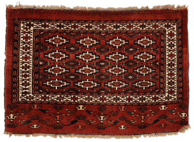 Appraisal: Turkman Rug Central Asia th century rows of blocked diamonds