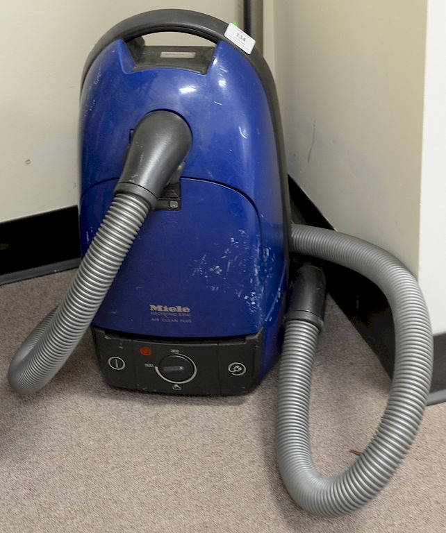 Appraisal: Miele vacuum electronic S Air Clean Plus Provenance Estate from