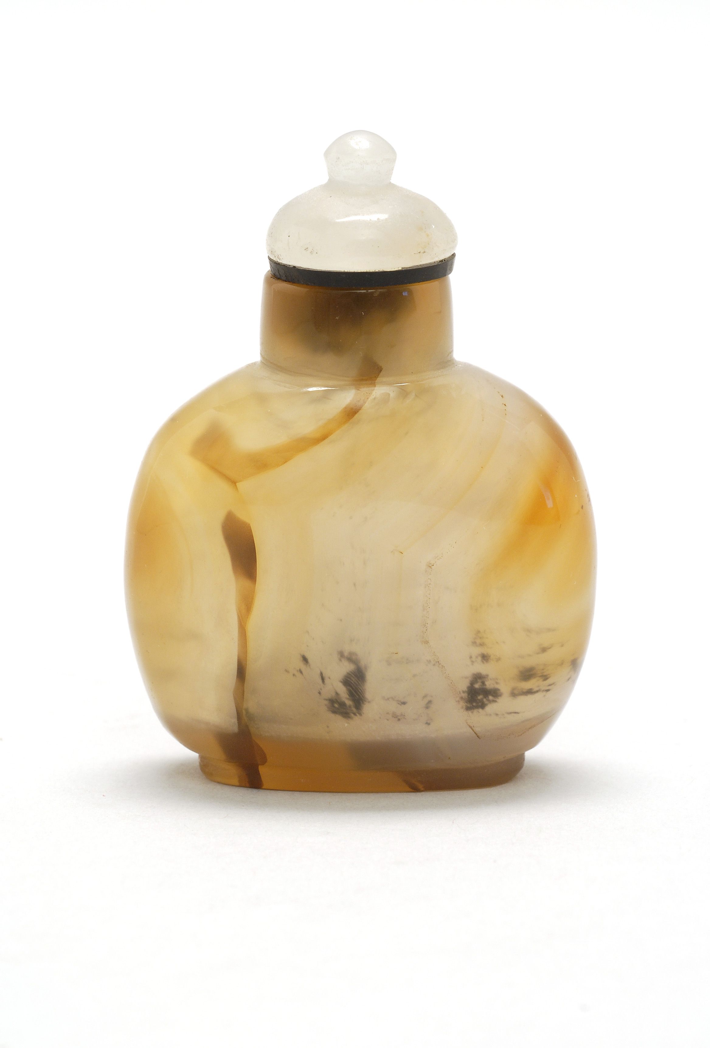 Appraisal: WELL-HOLLOWED CARNELIAN AGATE SNUFF BOTTLE Circa In ovoid form with