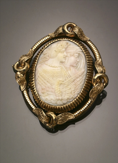 Appraisal: Victorian Tested -Karat Yellow-Gold and Conch Shell Cameo Brooch Last