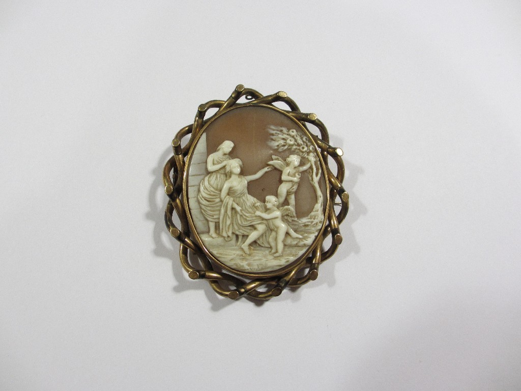 Appraisal: Victorian cameo brooch depicting classical female figures and putti in