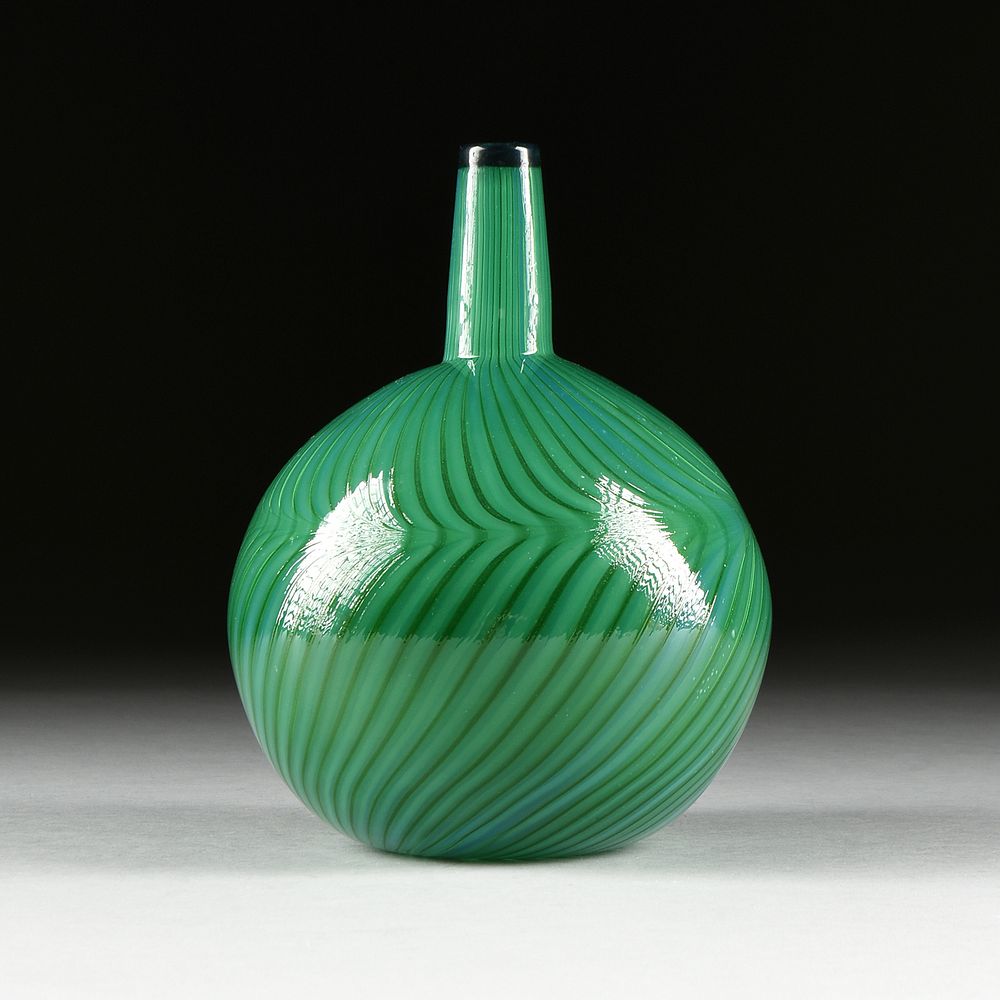 Appraisal: A GREEN NUUTAJARVI NOTSJO ART GLASS VASE BY KERTTU NURMINEN