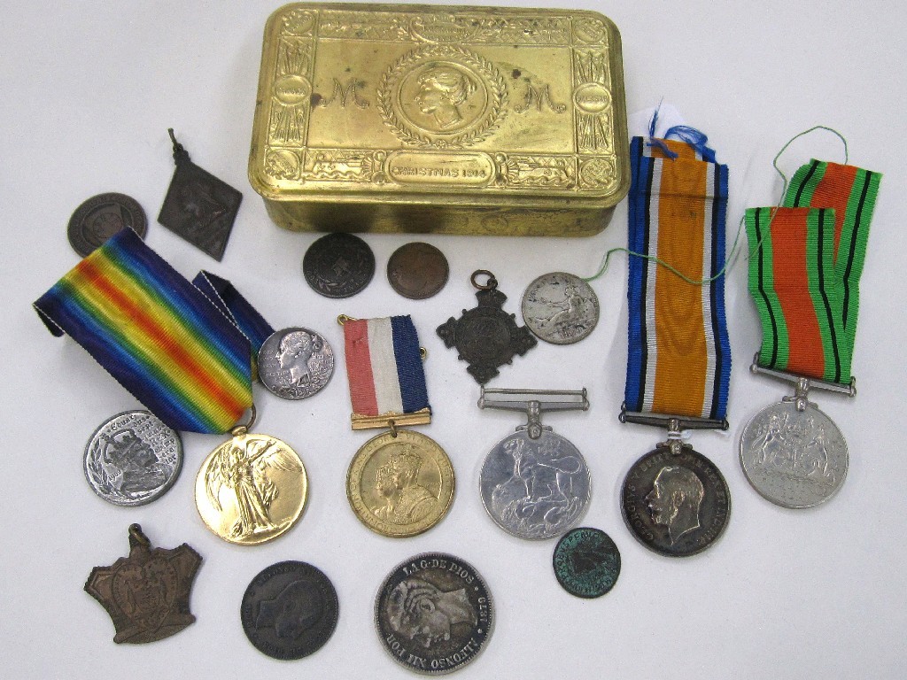 Appraisal: Lot comprising WWI group of two medals to nd Lieutenant