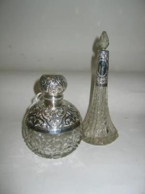 Appraisal: A VICTORIAN SCENT BOTTLE Frederick Wilkins Chester of spherical form