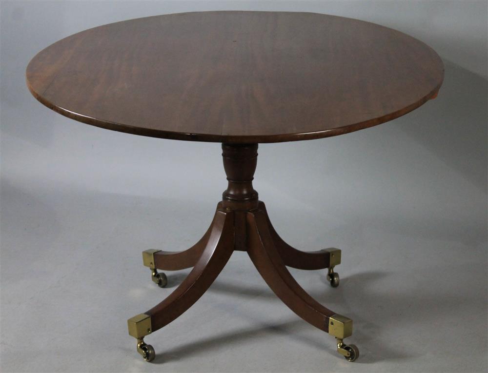 Appraisal: GEORGIAN STYLE OVAL MAHOGANY DRESSING TABLE having an oval top