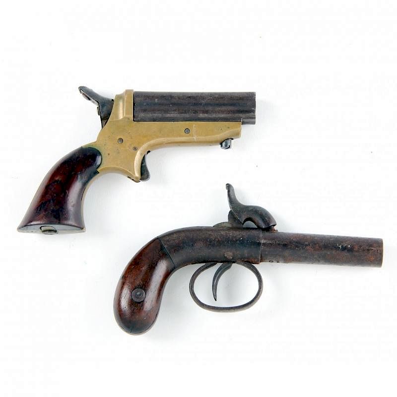 Appraisal: Two Civil War Era Percussion Pocket Pistols the first a