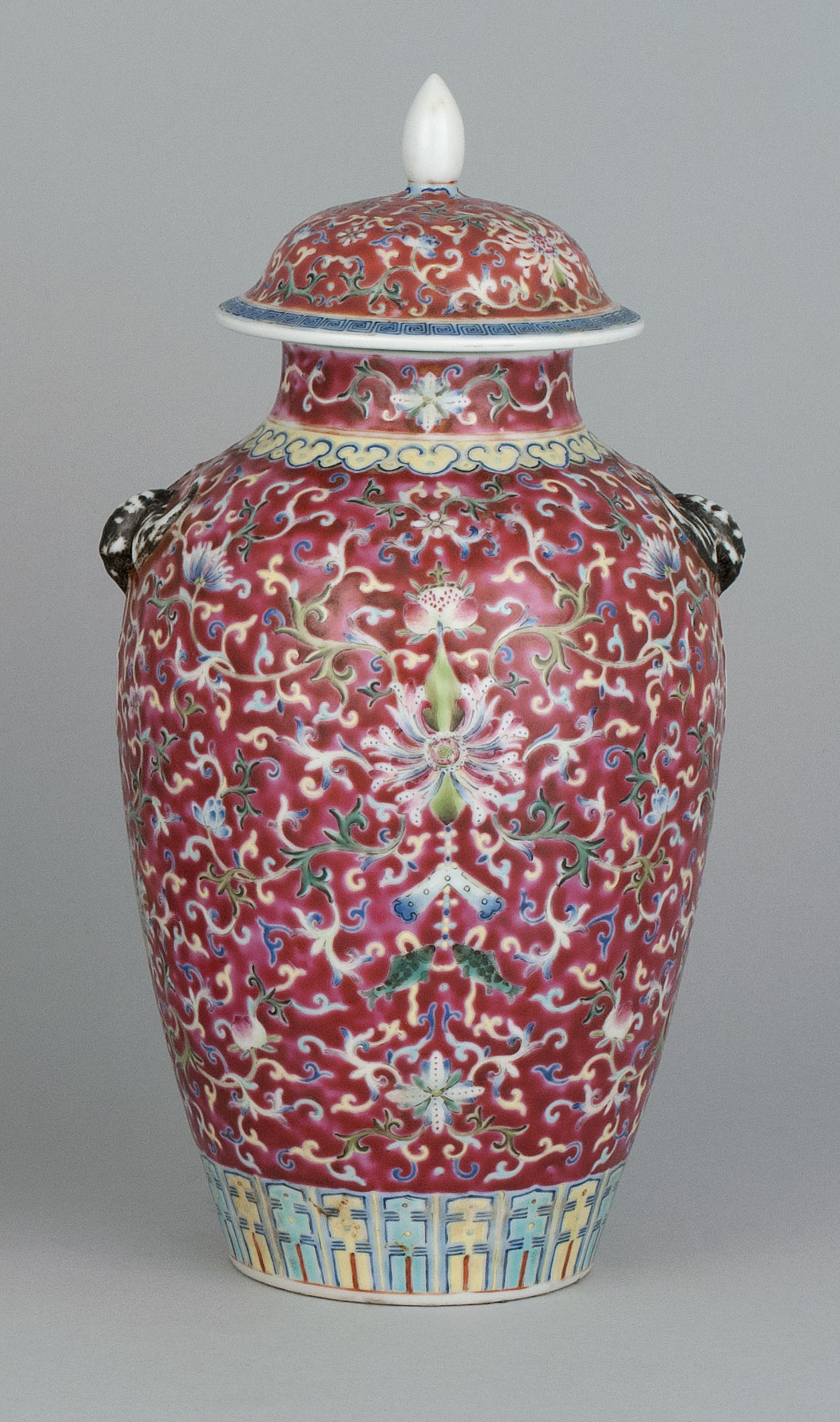 Appraisal: FAMILLE ROSE PORCELAIN COVERED JAR Circa In seed form with