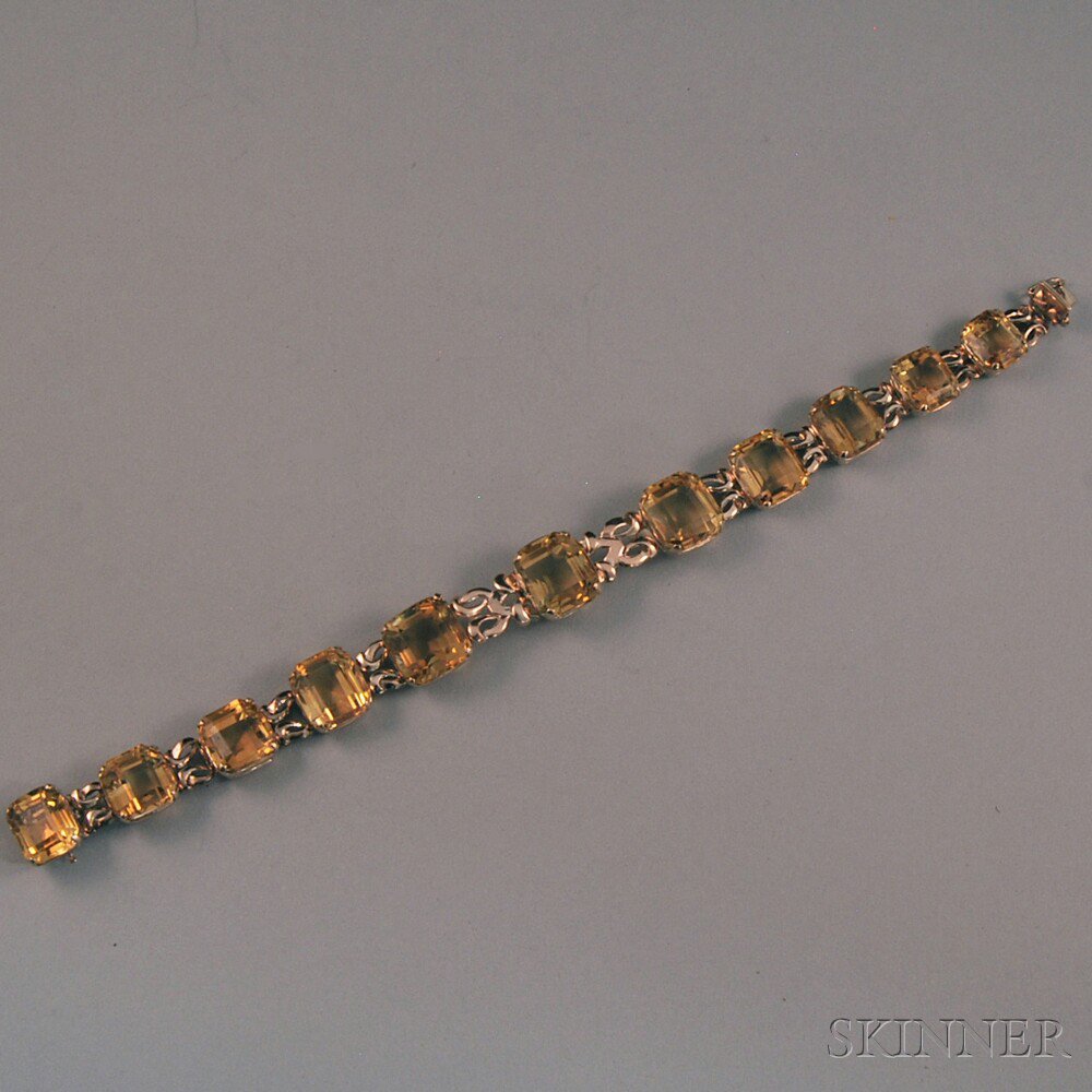 Appraisal: kt Gold and Citrine Bracelet set with eleven graduated cushion-cut