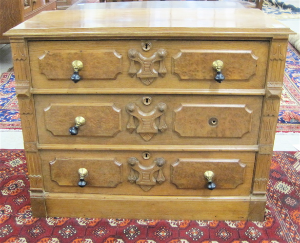 Appraisal: A VICTORIAN WALNUT CHEST OF DRAWERS American c having three