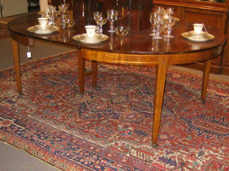 Appraisal: ENGLISH TH CENTURY MAHOGANY DINING TABLE Circular top with wide