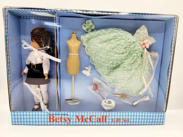 Appraisal: Robert Tonner Betsy McCall Fashion Designer Gift Set BC never