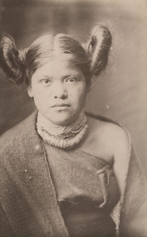 Appraisal: Edward Curtis Group of Three Silver Gelatin Prints Portraits of