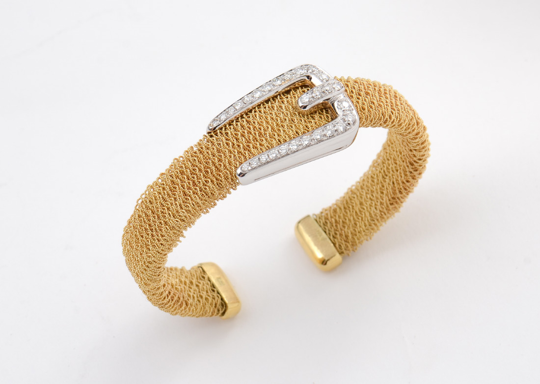 Appraisal: k ITALIAN GOLD MESH DIAMOND BUCKLE BRACELET Yellow gold mesh