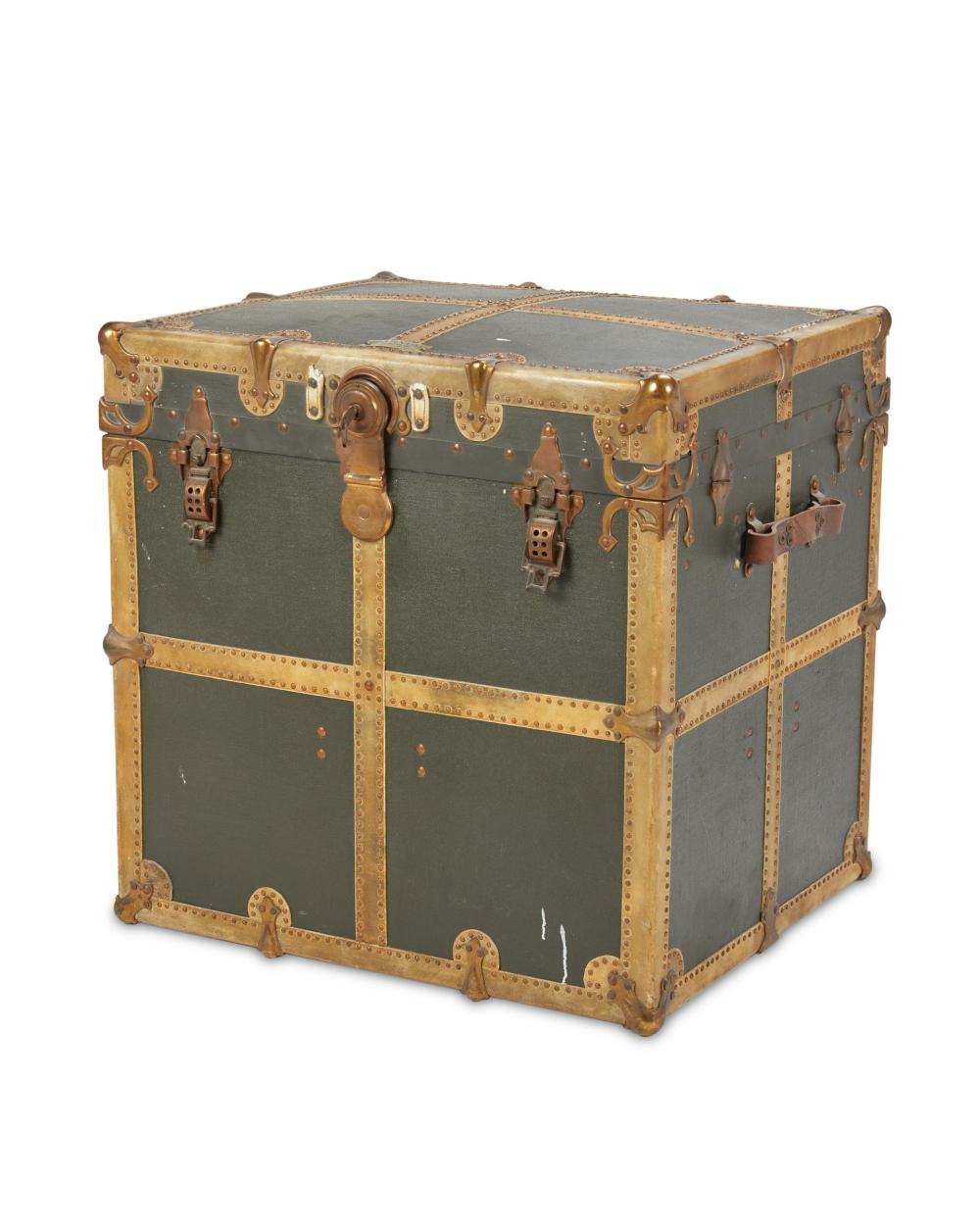 Appraisal: A Barnum steamer trunk First-quarter th Century Marked Barnum Maker