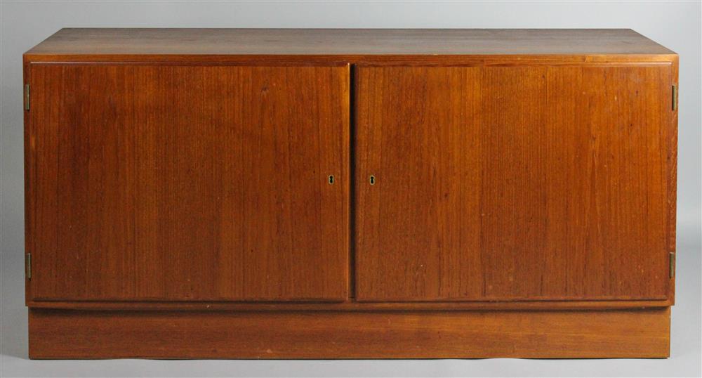 Appraisal: POUL HUNDEVAD DANISH MODERN TEAK CABINET marked on back HU