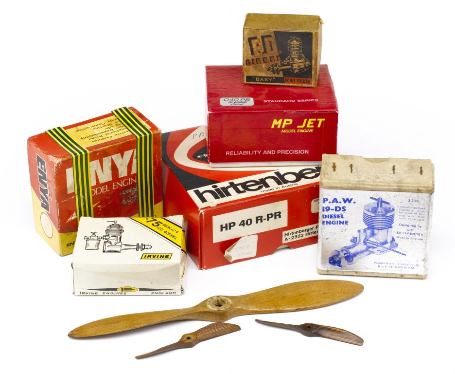 Appraisal: A COLLECTION OF MODEL ENGINE BOXES LEAFLETS AND COMPONENTS various