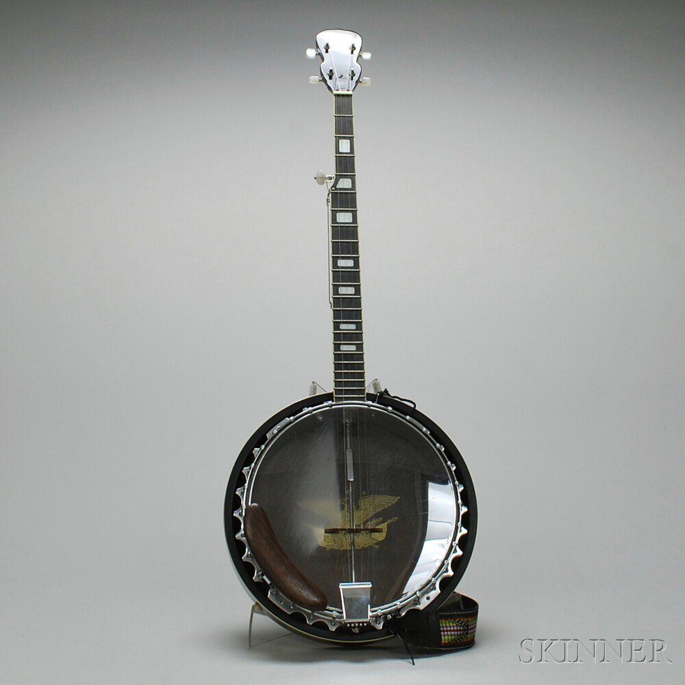 Appraisal: Five-string Harmony Banjo diameter of head in with case Estimate