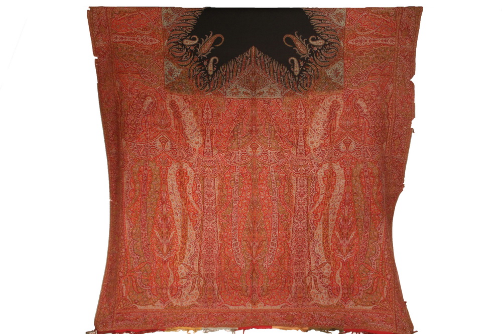 Appraisal: PAISLEY TABLECLOTH - x excluding fringe - th c English