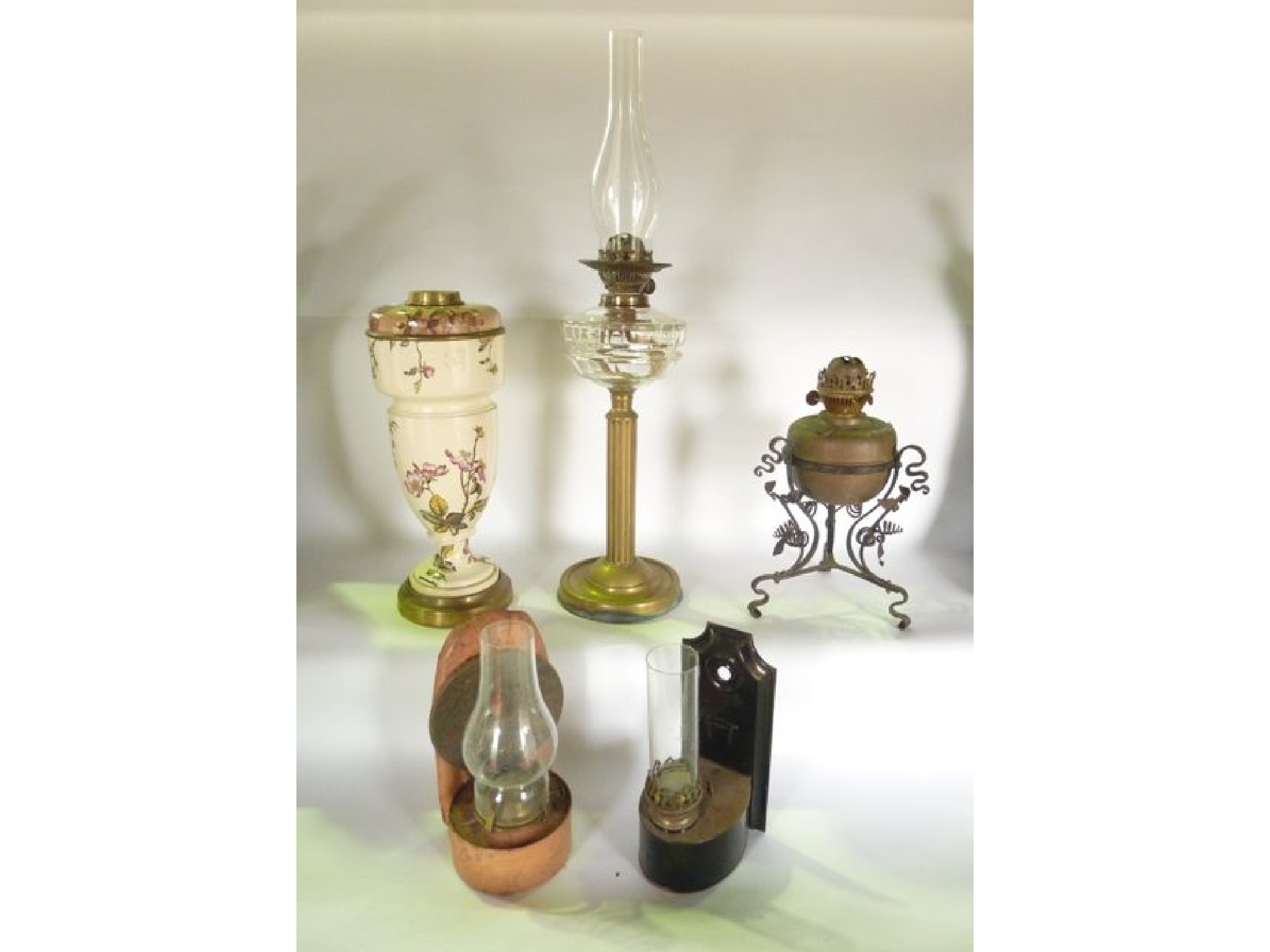 Appraisal: A selection of vintage lighting effects to include an oil