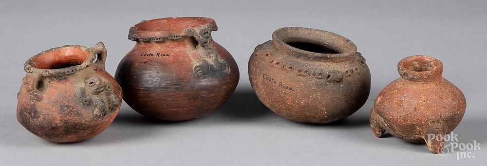 Appraisal: Costa Rican pre-Columbian pottery vessels Four small Costa Rican pre-Columbian