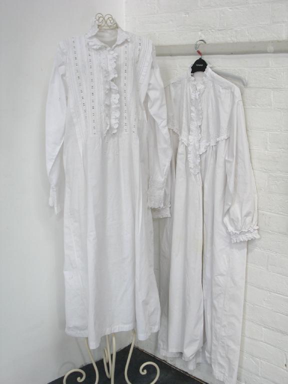 Appraisal: A Victorian full length white cotton nightgown with white embroidered