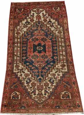 Appraisal: A Persian Heriz Area Rug Apprx '- x '- Low