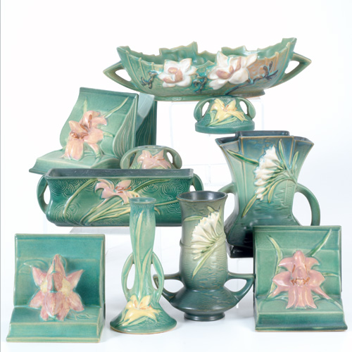 Appraisal: ROSEVILLE Eleven pieces a pair of green Clematis bookends filled-in