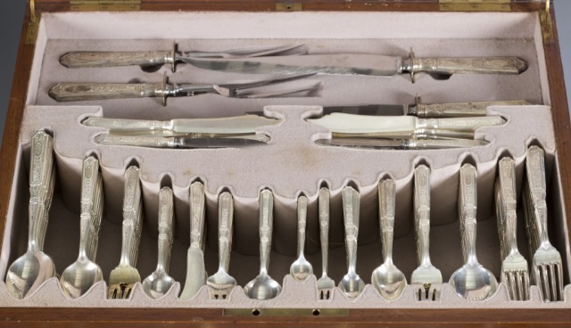 Appraisal: Gorham St Dunstan-Chased Sterling Flatware Set pieces include plain tablespoons