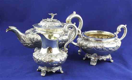 Appraisal: An early Victorian silver three piece tea set of squat