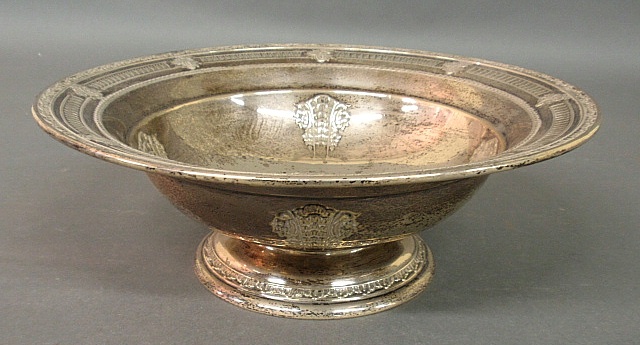 Appraisal: - Sterling silver centerpiece bowl with pierced border by Wallace