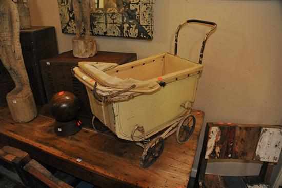 Appraisal: A VINTAGE DOLLS' PRAM