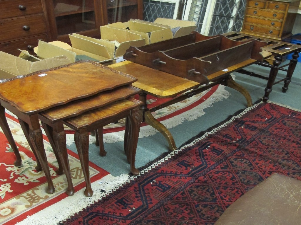 Appraisal: Coffee table nest of three tables mahogany plate rack luggage