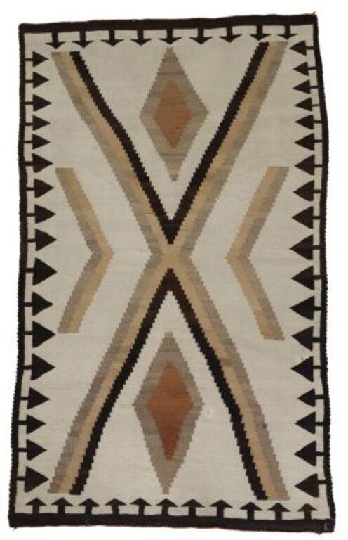 Appraisal: Native American handspun wool rug Navajo c s with arrowhead