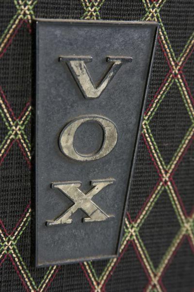 Appraisal: Vintage Vox Kensington Bass Amplifier serial B with casters Tested