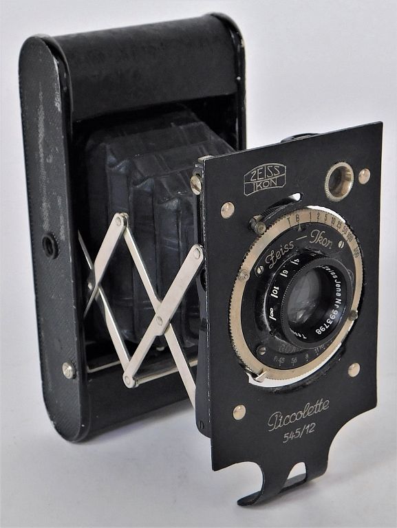 Appraisal: Zeiss Ikon Piccolette Folding Camera Zeiss Ikon Piccolette Folding Camera