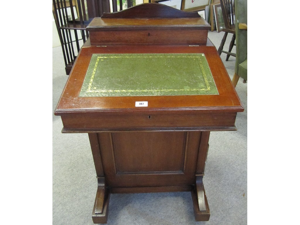 Appraisal: Victorian mahogany davenport desk