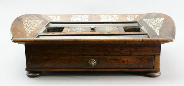 Appraisal: A Georgian desk secretary in rosewood inlaid with mother of