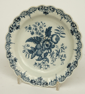 Appraisal: AN TH CENTURY WORCESTER BLUE AND WHITE PLATE Of circular