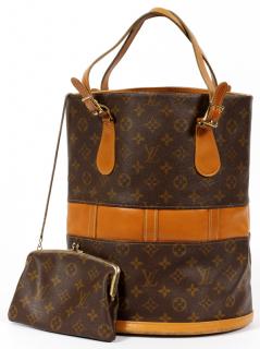 Appraisal: LOUIS VUITTON MONOGRAM CANVAS BAG LOUIS VUITTON MONOGRAM CANVAS BAG