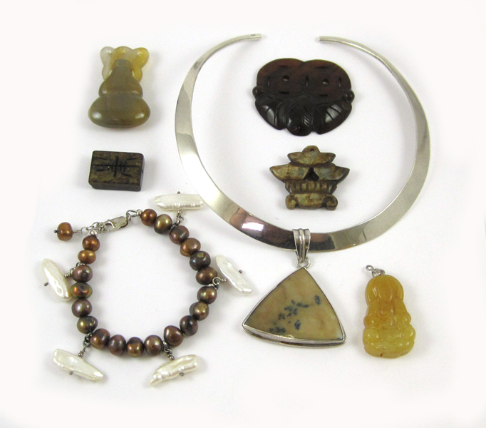 Appraisal: SEVEN ARTICLES OF JEWELRY consisting of a moss agate and